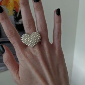 Stretchy Pearly Heart Ring ❤️